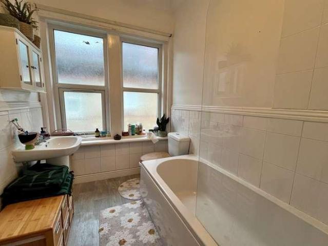 Flat for sale in Boscombe, Bournemouth