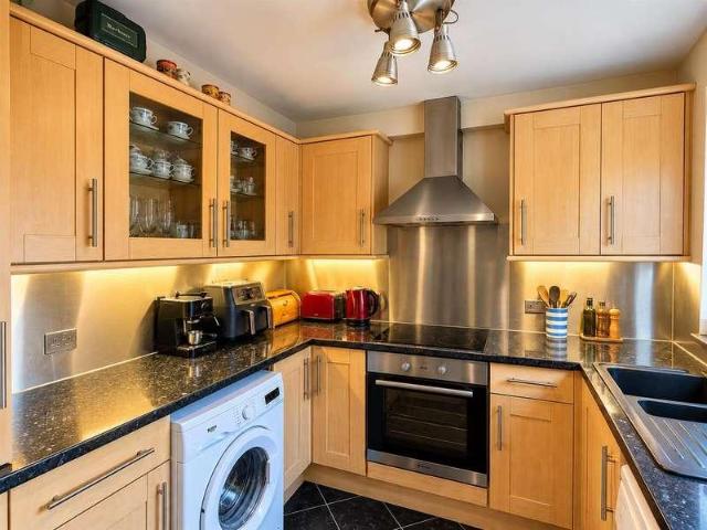 Flat for sale in Woodhall Farm, Dacorum