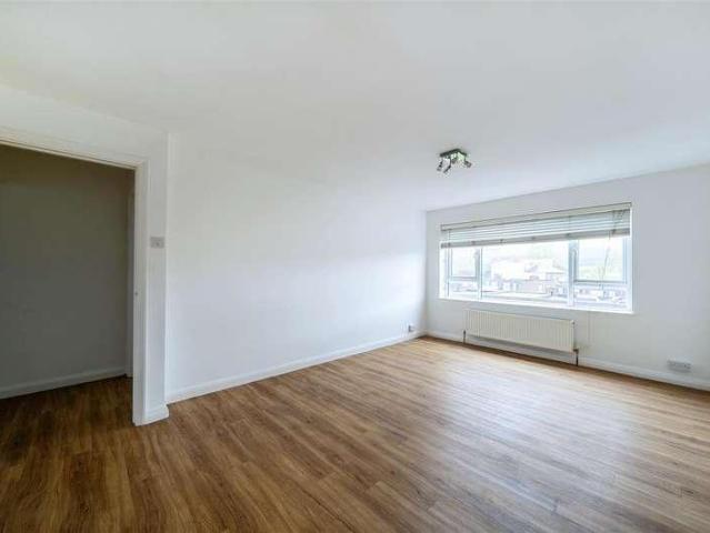 Flat for sale in South Hampstead, Greater London