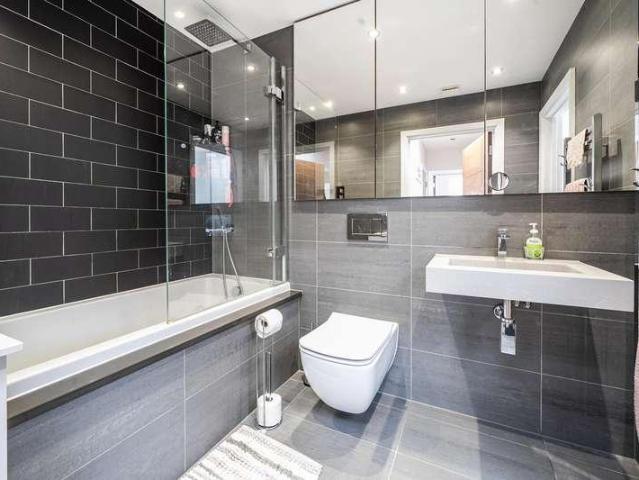 Flat for sale in London Borough of Bromley, Greater London