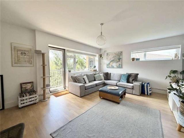Flat for sale in Bournemouth