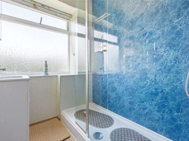Flat for sale in Alton Barnes, Essex