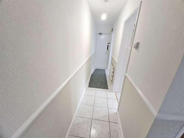 Flat for sale in North Shoebury, Alton Barnes