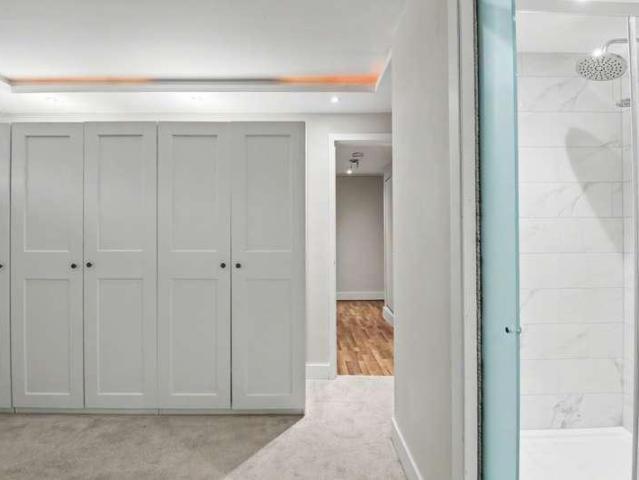 Flat for sale in City Centre, Georgia