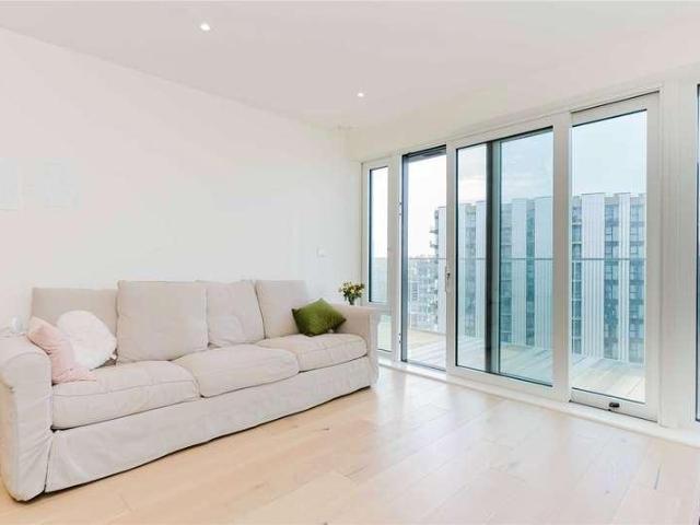 Flat for sale in Greater London