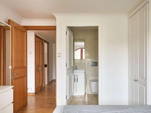 Flat for sale in Sands End, Greater London