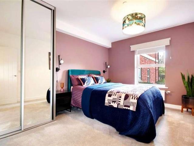 Flat for sale in Whetstone, Greater London