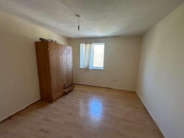 Flat for sale in Sudbury, Greater London