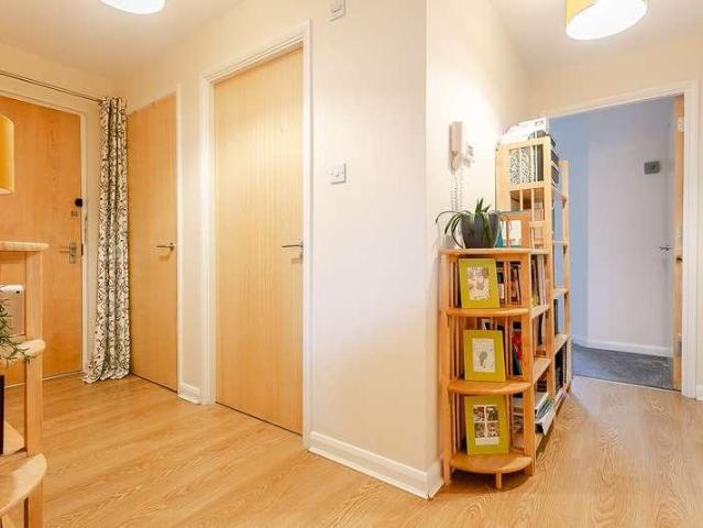 Flat for sale in Leith Links, Scotland