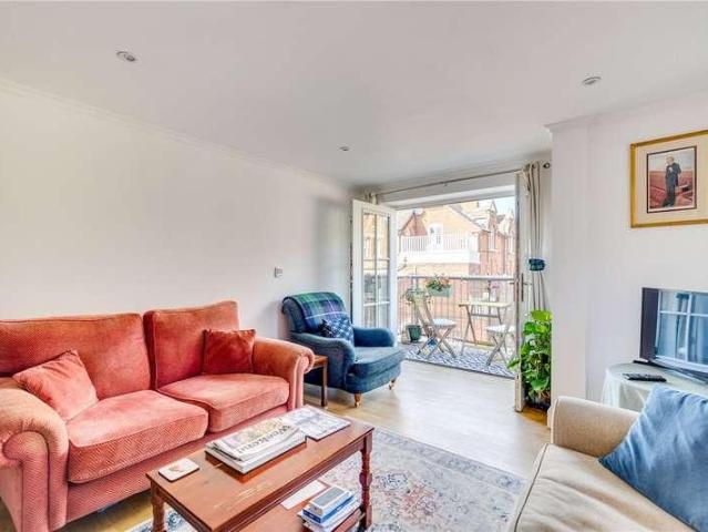 Flat for sale in West Kensington, Greater London