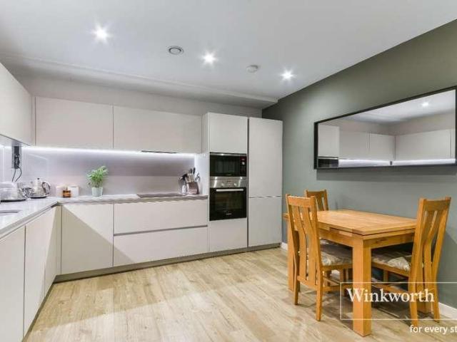 Flat for sale in Greater London