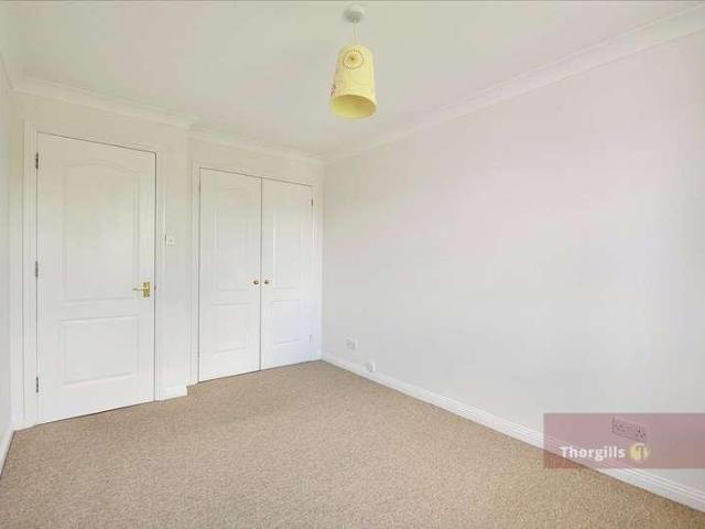 Flat for sale in London Borough of Hounslow, Isle Of Man