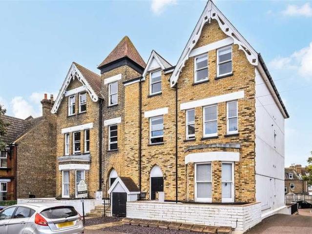 Flat for sale in Chilton, Acol
