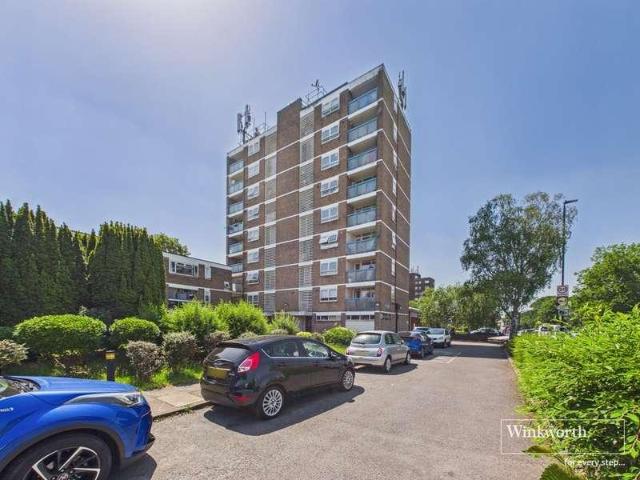 Flat for sale in Kingsbury, Greater London