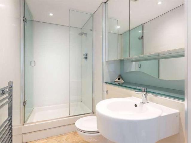 Flat for sale in Greater London
