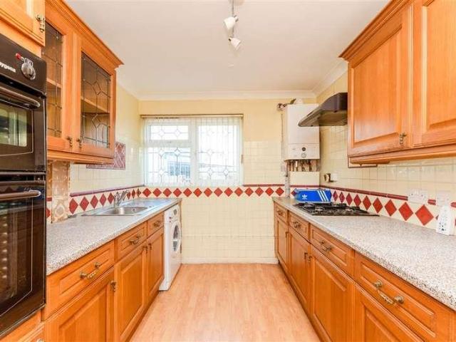 Flat for sale in Swanscombe and Greenhithe, Monks Orchard