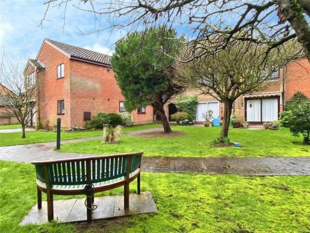 Flat for sale in Wokingham