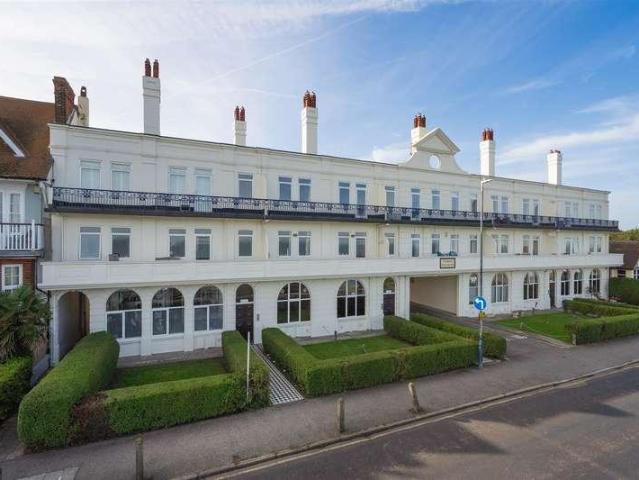 Flat for sale in Kingsdown Park, The Bridge