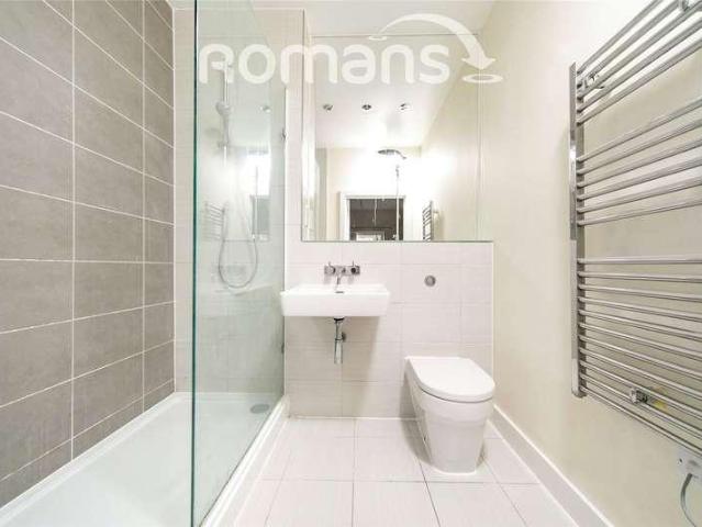 Flat for sale in Kennet Island, Reading