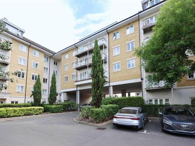 Flat for sale in West Drayton, Greater London