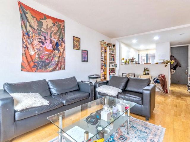 Flat for sale in West Yorkshire