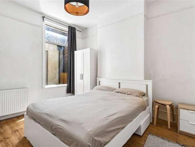 Flat for sale in South Tottenham, Greater London