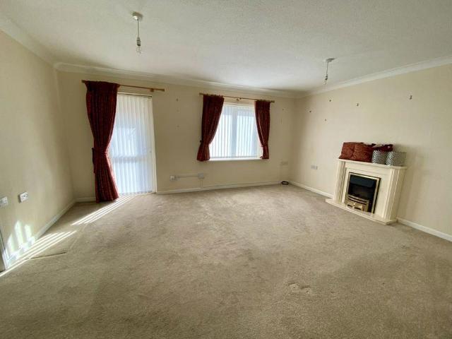 Flat for sale in Helford, Hampshire