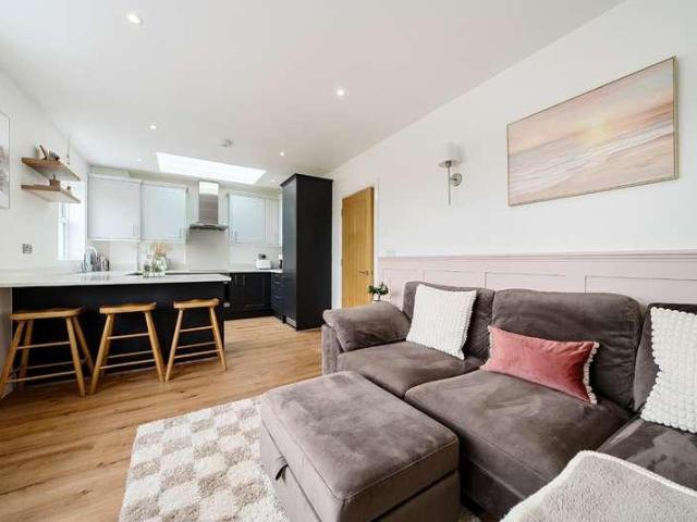 Flat for sale in London Borough of Bexley, Greater London