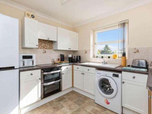 Flat for sale in West Worthing, Worthing