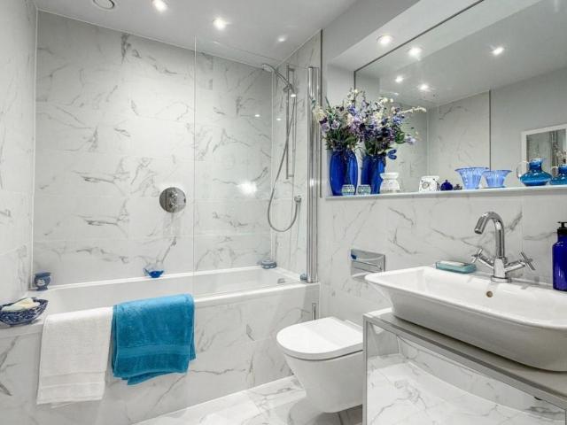 Flat for sale in Wapping Wharf, Feckenham