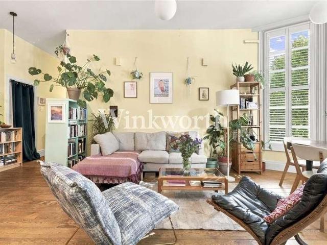 Flat for sale in Tottenham Hale, Greater London