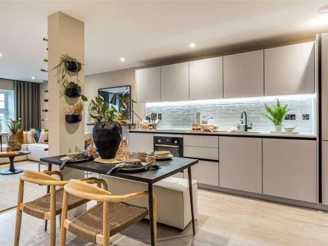 Flat for sale in Slough