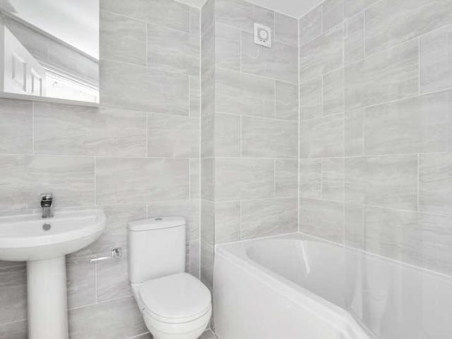 Flat for sale in Farnborough, Hampshire