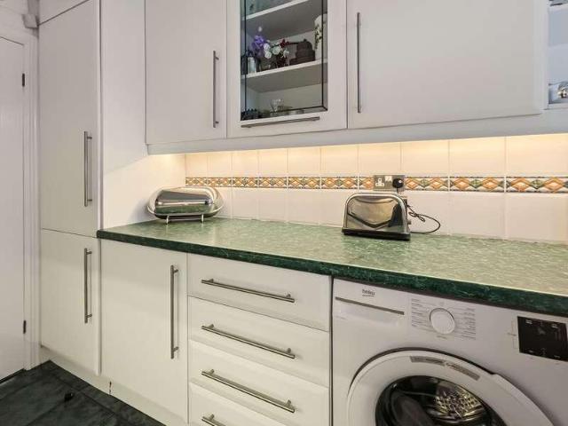 Flat for sale in Park Lane, Bury