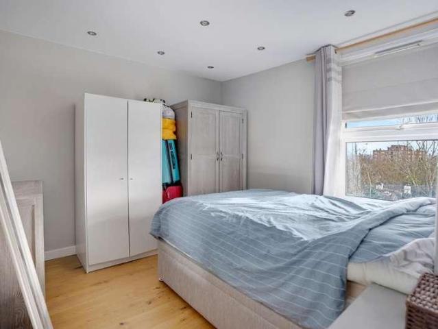 Flat for sale in Crystal Palace, Greater London