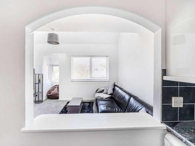 Flat for sale in Petersfield, Bolton Low Houses