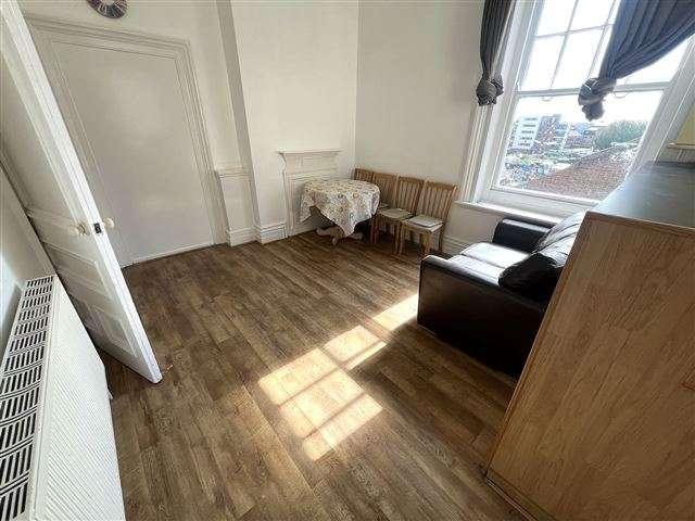Flat for sale in Portsea, Portsmouth