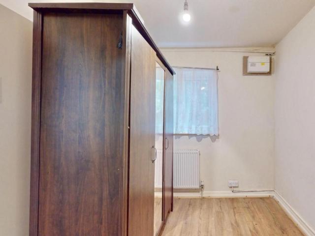 Flat for sale in Little Heath, Greater London