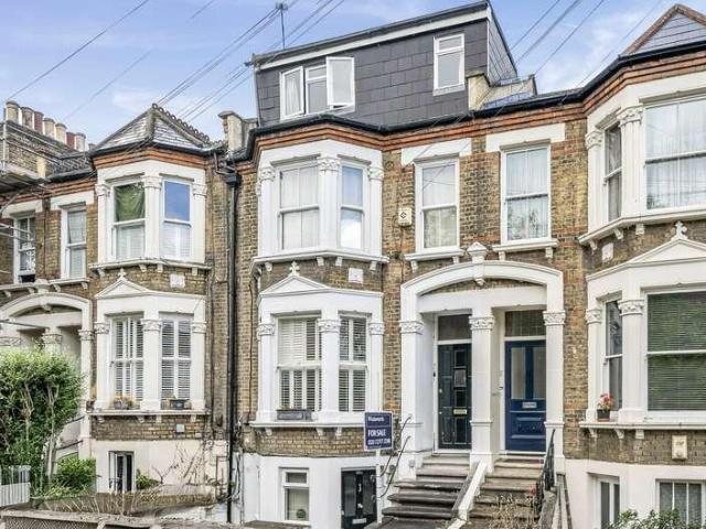 Flat for sale in Telegraph Hill, Greater London