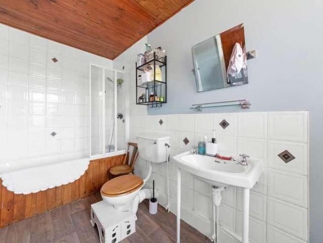 Flat for sale in Penge, Greater London