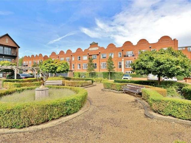 Flat for sale in Westfield, Woking