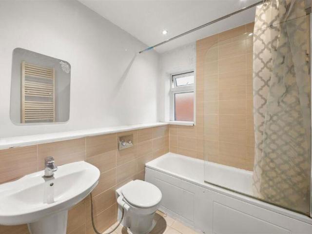 Flat for sale in Greater London