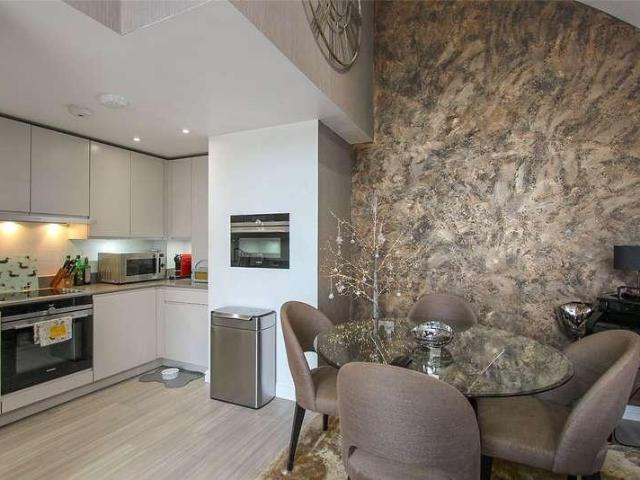 Flat for sale in Alton Barnes, Essex