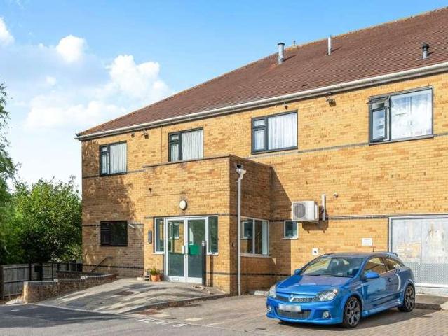 Flat for sale in Emersons Green, South Gloucestershire