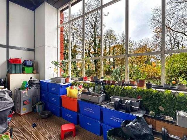 Flat for sale in Astley Bridge, Lee Bank