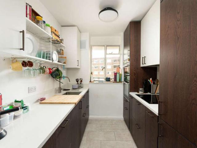 Flat for sale in Camberwell, Greater London