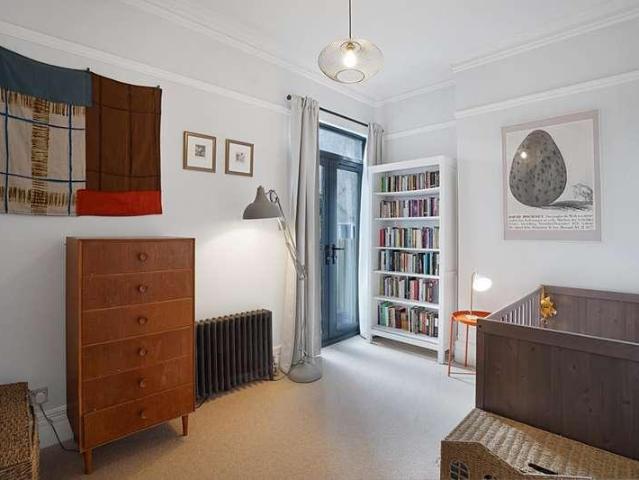 Flat for sale in London Borough of Lewisham, Lower Sydenham