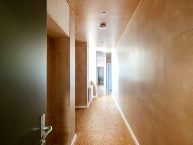 Flat for sale in North Kensington, Greater London