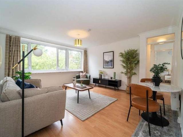 Flat for sale in Georgia, Greater Manchester
