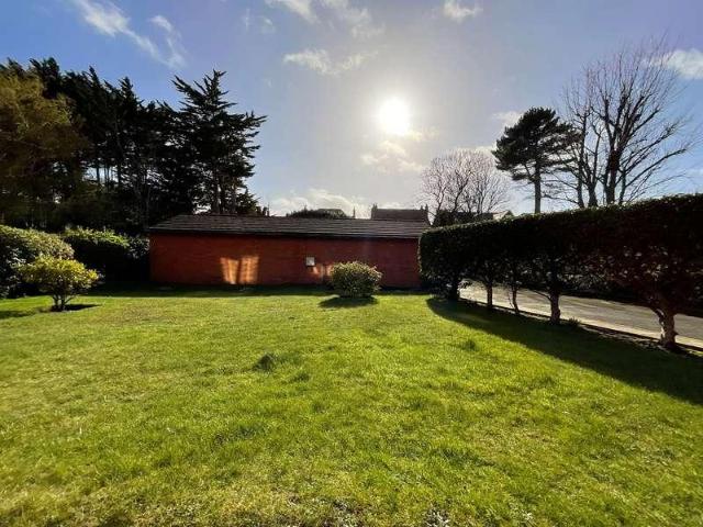 Flat for sale in Meols Cop, Southport